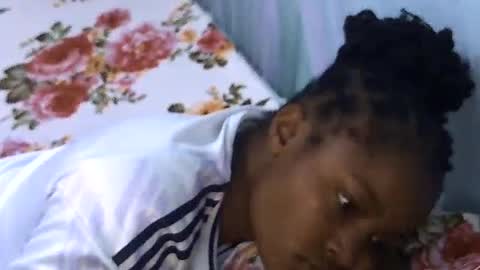 Snapshot of princess2542 chatting on July 8, 10:42 am princess2542 online show from July 8, 10:42 am