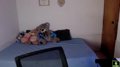 An online show from April 16, 10:23 pm