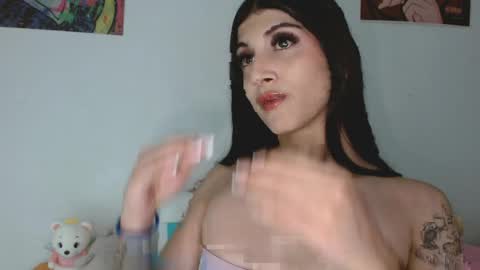 Sophie online show from April 4, 9:45 pm