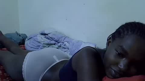 princess_scovia online show from April 28, 5:56 am