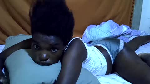 Snapshot of princess_scovia chatting on August 2, 4:22 am princess_scovia online show from August 2, 4:22 am