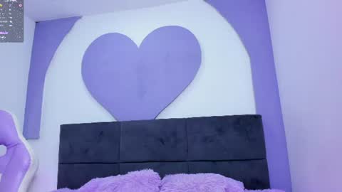 Snapshot of princess_skinny_ chatting on July 14, 2:05 am Mia online show from July 14, 2:05 am