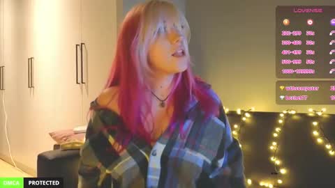 Yo Im Sofiee online show from March 7, 7:33 pm