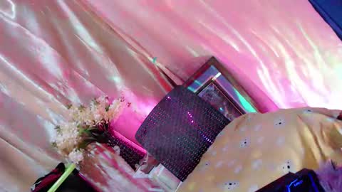  My Love online show from April 1, 3:42 pm