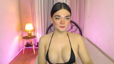 Snapshot of princesshugecumontop chatting on July 20, 3:58 pm PrincessDONT FORGET TO FOLLOW ME online show from July 20, 3:58 pm