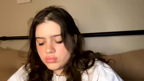 Snapshot of princesslaylaa chatting on January 10, 5:15 am princessviccxo online show from January 10, 5:15 am