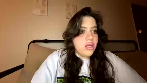 Snapshot of princesslaylaa chatting on October 15, 5:07 am princessviccxo online show from October 15, 5:07 am