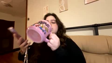 Snapshot of princesslaylaa chatting on February 20, 6:26 am princessviccxo online show from February 20, 6:26 am