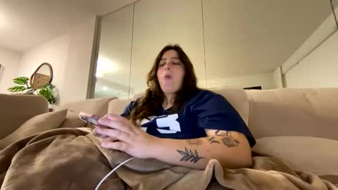 Snapshot of princesslaylaa chatting on March 11, 1:22 am princessviccxo online show from March 11, 1:22 am