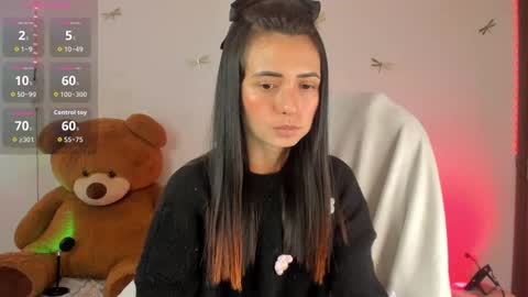 princessluna_14 online show from October 18, 9:15 pm