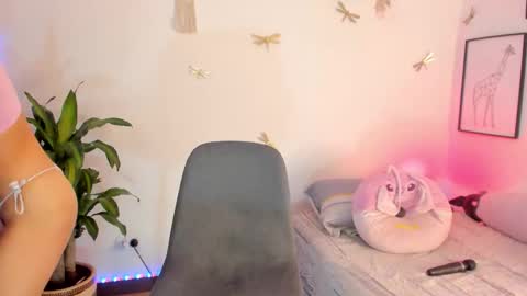 princessluna_14 online show from March 30, 8:10 pm