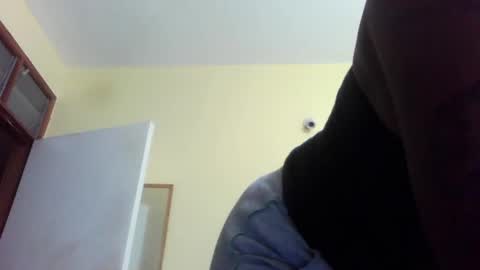 Snapshot of princessmiles2 chatting on March 6, 10:04 pm phelly online show from March 6, 10:04 pm