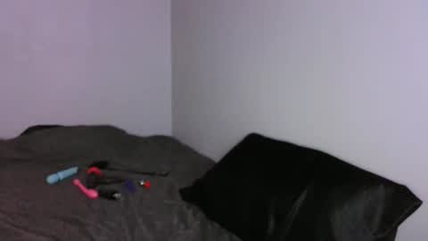 Naomi  online show from April 15, 5:03 am