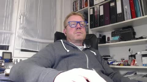 Snapshot of prinz1976 chatting on January 8, 8:55 pm Prinz online show from January 8, 8:55 pm
