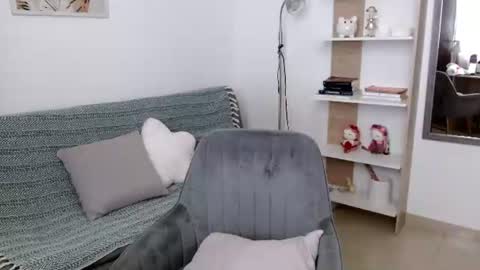 Snapshot of priscila_black chatting on June 20, 6:11 pm Marcela online show from June 20, 6:11 pm