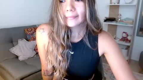Snapshot of priscila_black chatting on July 5, 4:36 pm Marcela online show from July 5, 4:36 pm