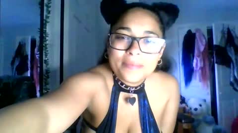 Snapshot of prissyymissyy chatting on October 28, 8:55 pm prissyymissyy online show from October 28, 8:55 pm