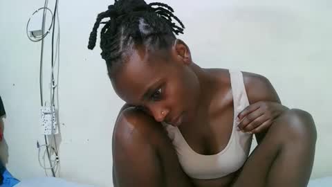 pritty_amber online show from April 10, 8:08 am