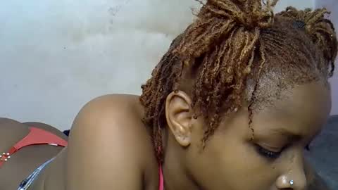 Snapshot of priya_queen chatting on April 19, 9:30 am priya_queen online show from April 19, 9:30 am