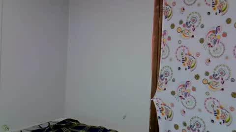 Snapshot of priya_queen chatting on May 19, 7:20 pm priya_queen online show from May 19, 7:20 pm