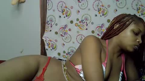 Snapshot of priya_queen chatting on May 30, 7:00 pm priya_queen online show from May 30, 7:00 pm