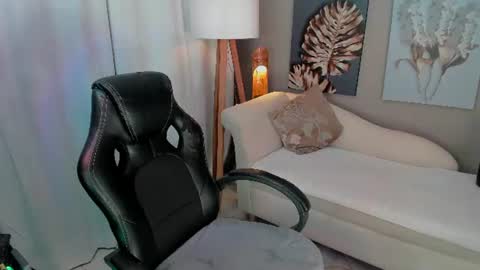 Snapshot of priya_rose chatting on July 11, 7:16 pm Priya Rose online show from July 11, 7:16 pm