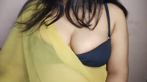 priyu_ online show from December 19, 3:24 am