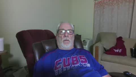 Snapshot of prlbob77 chatting on January 15, 11:52 pm prlbob77 online show from January 15, 11:52 pm