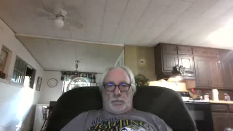 Snapshot of prlbob77 chatting on July 1, 12:34 am prlbob77 online show from July 1, 12:34 am