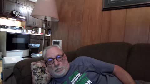 Snapshot of prlbob77 chatting on July 1, 11:48 pm prlbob77 online show from July 1, 11:48 pm
