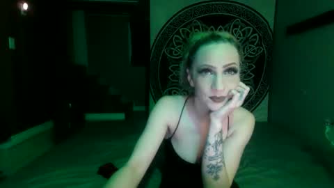 Snapshot of prnstr_ chatting on March 18, 5:10 am prnstr_ online show from March 18, 5:10 am