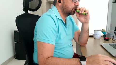 Snapshot of professional_manbd chatting on September 18, 3:47 pm Professional manBD online show from September 18, 3:47 pm