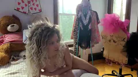 professorhushh online show from November 11, 5:46 pm