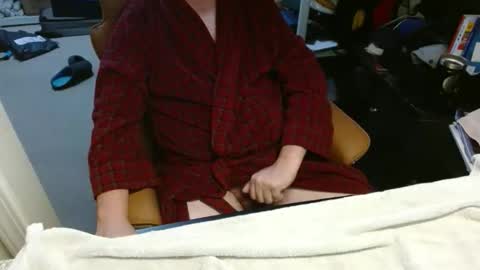 Snapshot of professorjackoff chatting on May 18, 5:19 pm professorjackoff online show from May 18, 5:19 pm