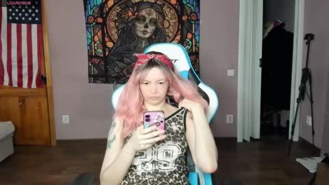 Di online show from April 18, 7:45 am