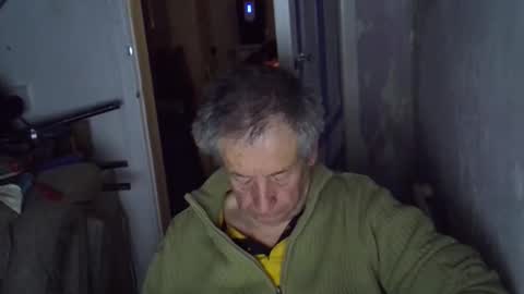 projectorepson online show from December 1, 6:35 pm