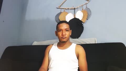 Grande y Gruesa online show from April 4, 6:33 am