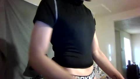 Snapshot of prototypez_22 chatting on April 6, 12:52 am prototypez_22 online show from April 6, 12:52 am