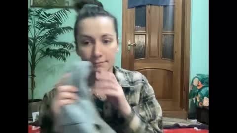 Snapshot of proud_sweet_21 chatting on April 19, 6:10 pm proud sweet 21 online show from April 19, 6:10 pm