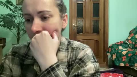 Snapshot of proud_sweet_21 chatting on May 1, 11:31 pm proud sweet 21 online show from May 1, 11:31 pm