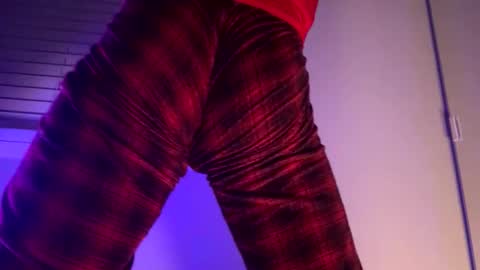 prtty2345 online show from April 21, 5:14 am