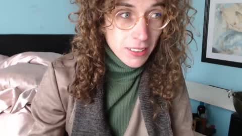 Snapshot of prxscillia_tx chatting on May 15, 10:33 am prxscillia_tx online show from May 15, 10:33 am