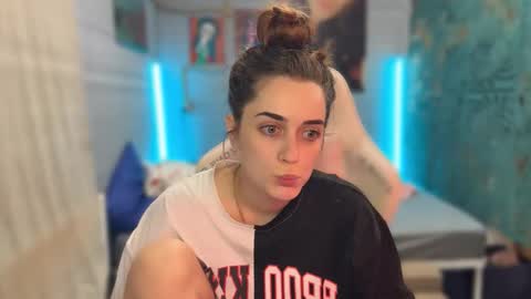 Queen of Pain online show from March 3, 1:23 am