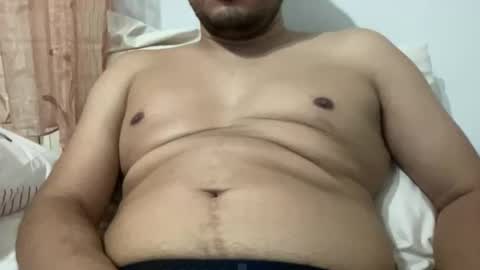 Snapshot of pspizzeghello chatting on November 17, 7:14 am pspizzeghello online show from November 17, 7:14 am