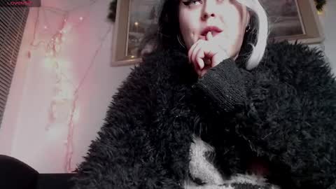 Snapshot of psychobitch69 chatting on January 6, 11:09 pm OlivePsy online show from January 6, 11:09 pm