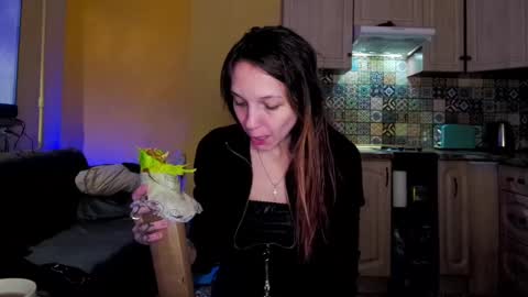 Snapshot of psyheya chatting on March 4, 6:18 pm LUCY ----- online show from March 4, 6:18 pm