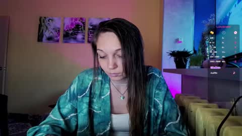 Snapshot of psyheya chatting on November 8, 1:33 pm LUCY ----- online show from November 8, 1:33 pm