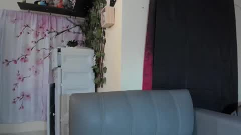 Snapshot of puccaygaru69 chatting on May 6, 11:37 am puccaygaru69 online show from May 6, 11:37 am