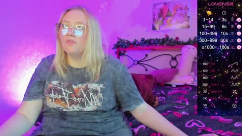 puffybun online show from December 17, 3:28 am