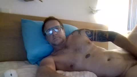 Snapshot of pulllin4u chatting on April 26, 7:17 am pulllin4u online show from April 26, 7:17 am
